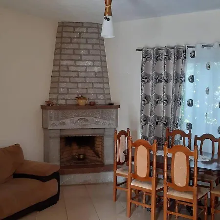Hotel Hotel Tre Shqiponjat Velipoje 3*